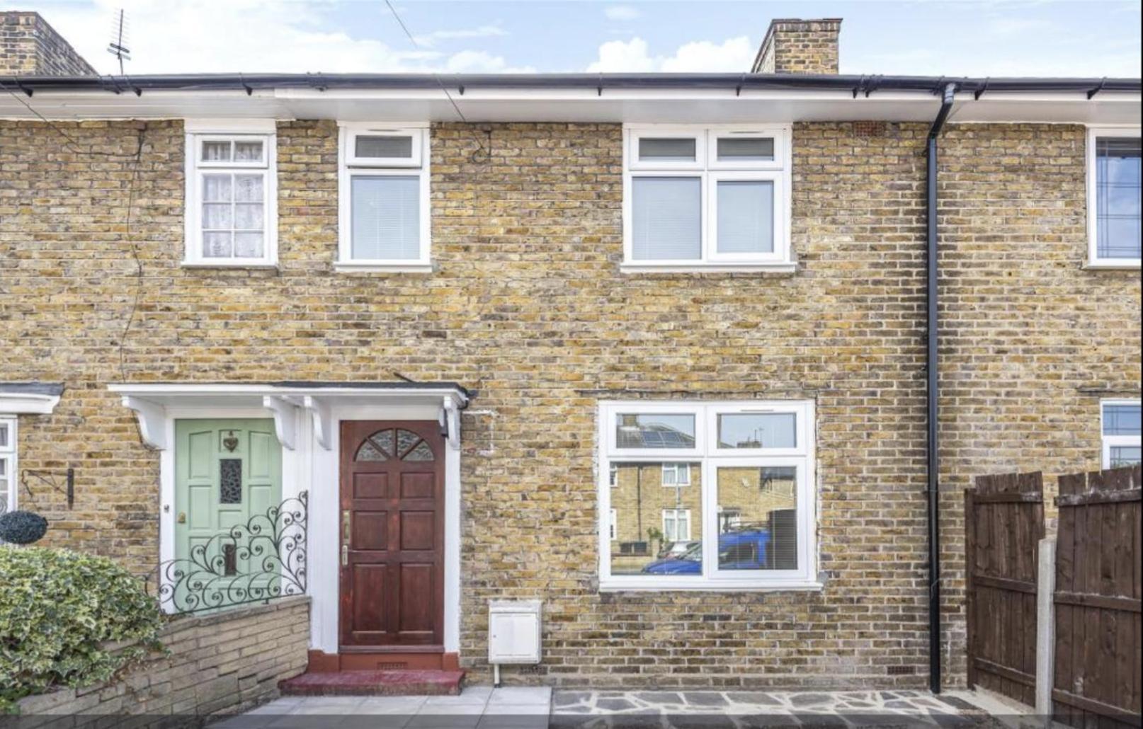 Fantastic 3-Bedroom House In London Morden  外观 照片